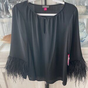 VINCE CAMUTO BLACK BLOUSE KEYHOLE FRONT FEATHER SLEEVES MEDIUM NWT